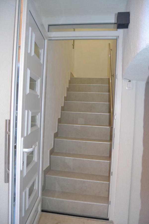 Apartment Lavanda Sinj Eksteriør billede