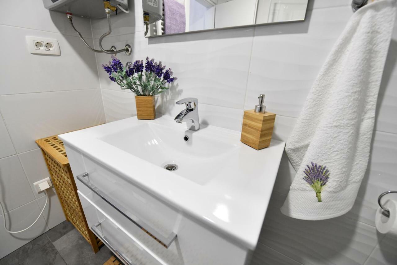 Apartment Lavanda Sinj Eksteriør billede