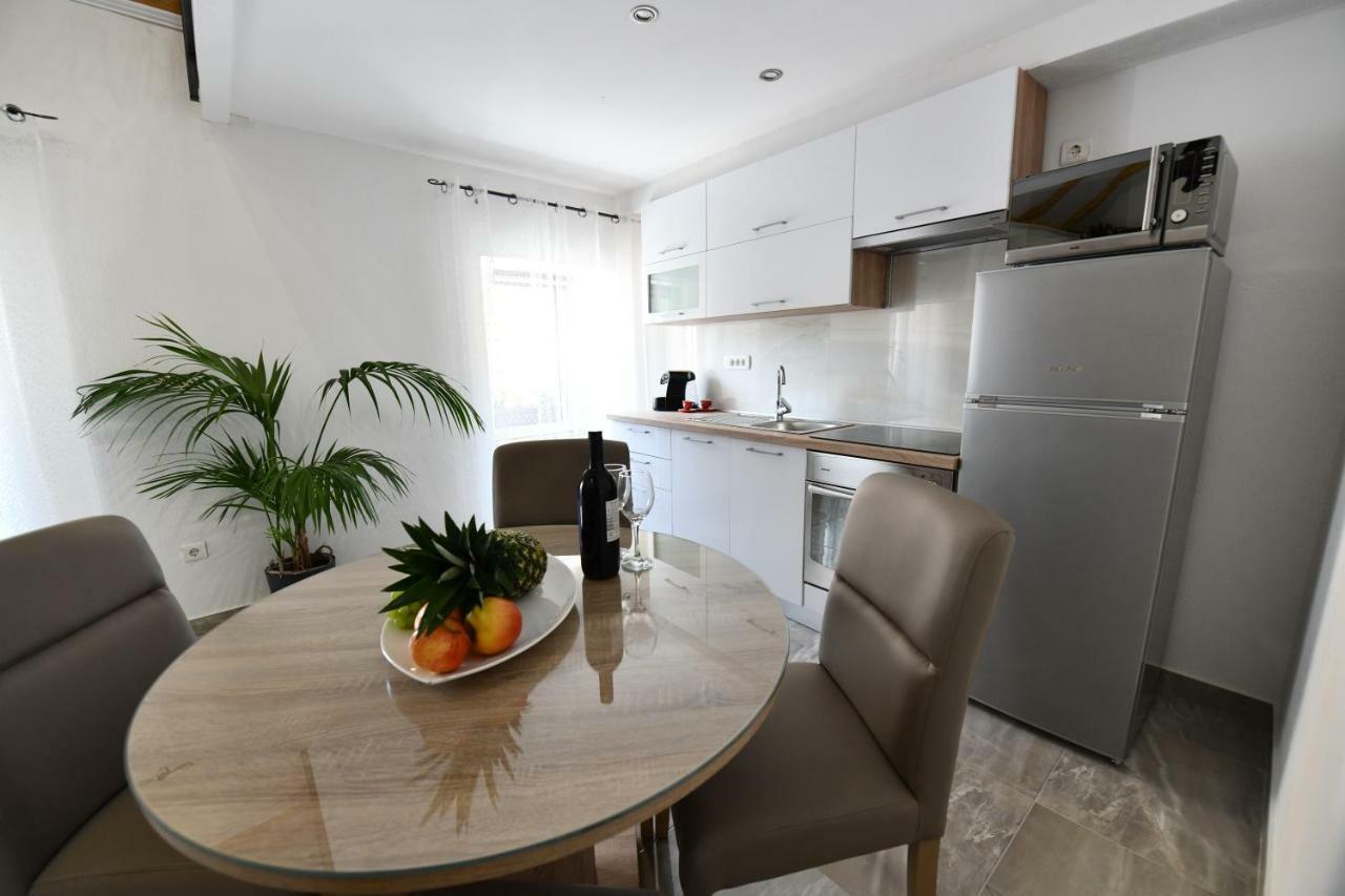 Apartment Lavanda Sinj Eksteriør billede